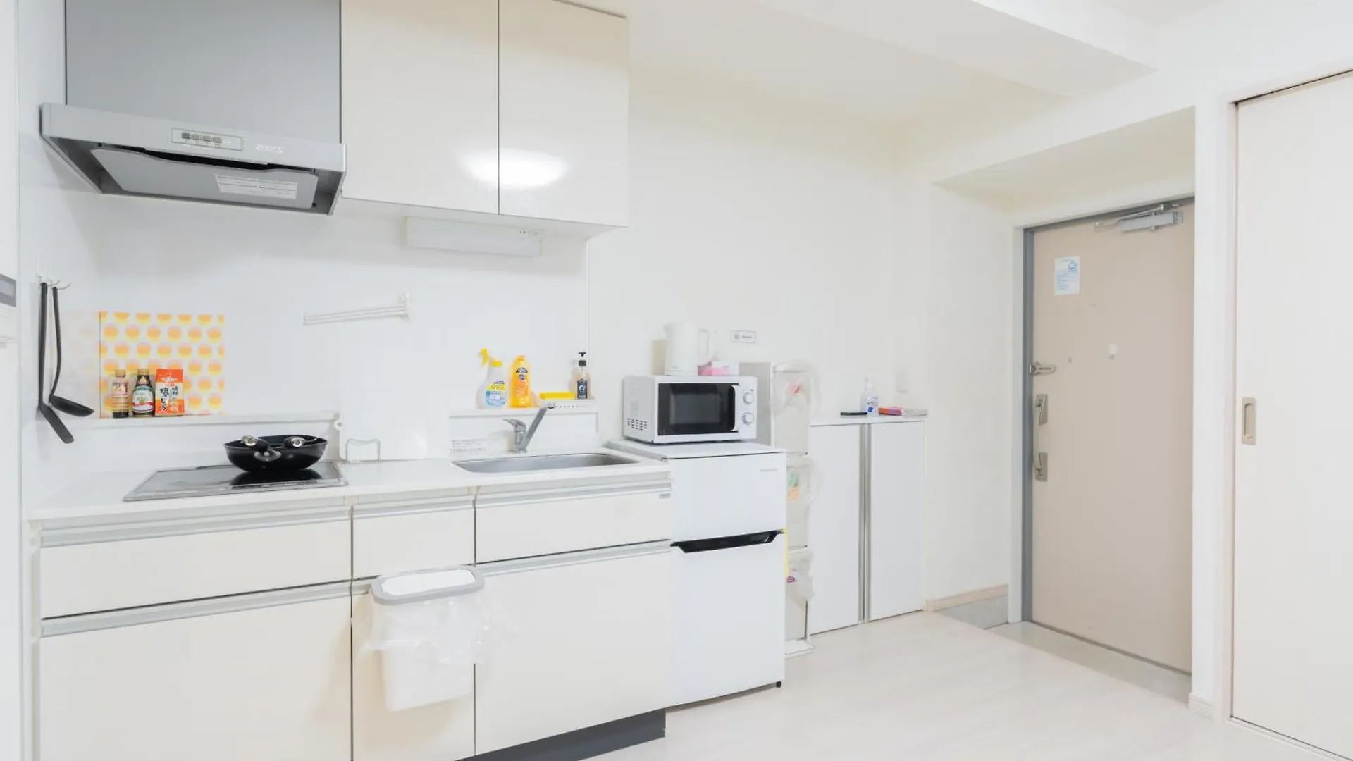 The Emilio 102 Shinjuku House Apartment Tokyo