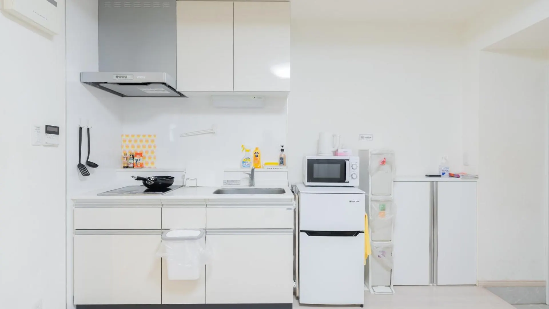 The Emilio 102 Shinjuku House Apartment Tokyo 0*,  Japan